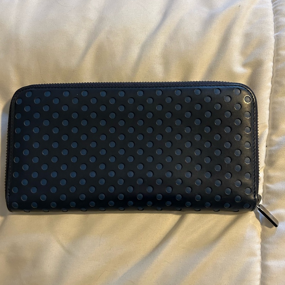 Tods zip around perforated wallet